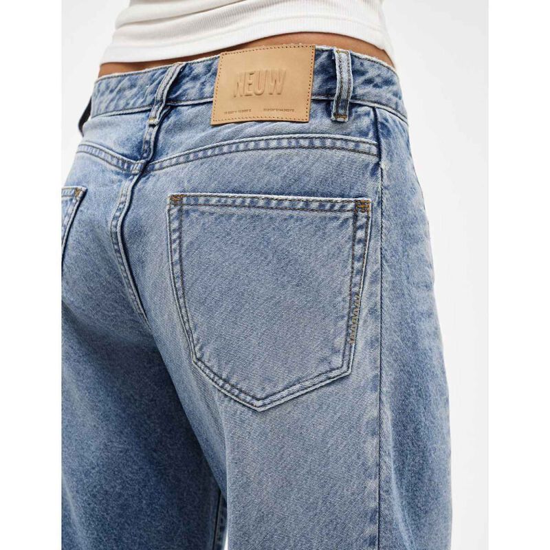 Neuw Nancy Barrel Bias Jeans image number 2